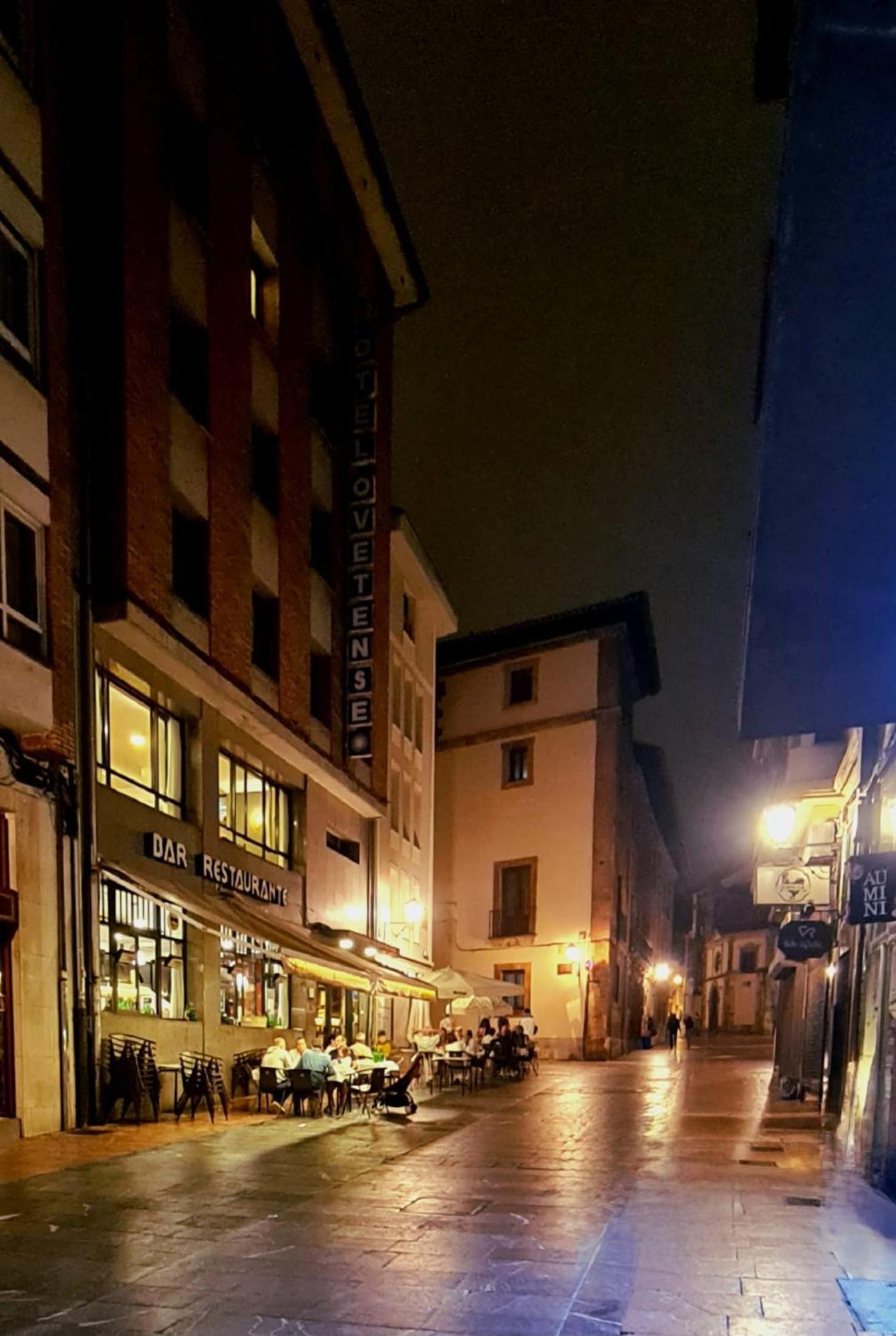 Atico De Diseno En El Centro Leilighet Oviedo Eksteriør bilde